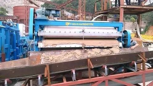 【产品】制砂泥浆,打桩泥浆脱水设备(节能—环保,处理量大)(图7) 【产品】制砂泥浆,打桩泥浆脱水设备(节能—环保,处理量大)(图7)