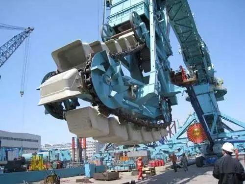 名词解释：链斗式卸船机(图5)