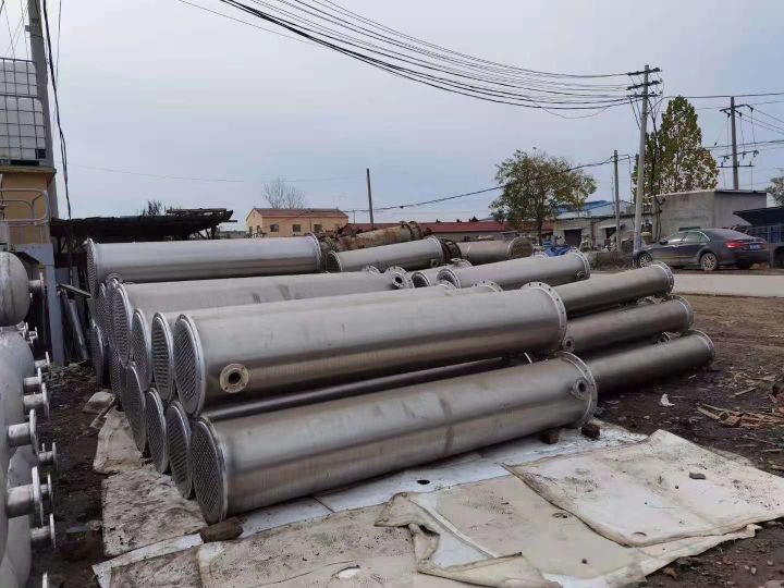 二手壳管式换热器供应商，二手列管冷凝器哪家便宜，立式卧式冷凝器(图2)