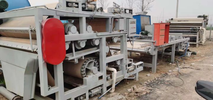 二手带式压滤机哪里有卖，二手带式压滤机多少钱一套，洗砂带式压滤机出售(图1)