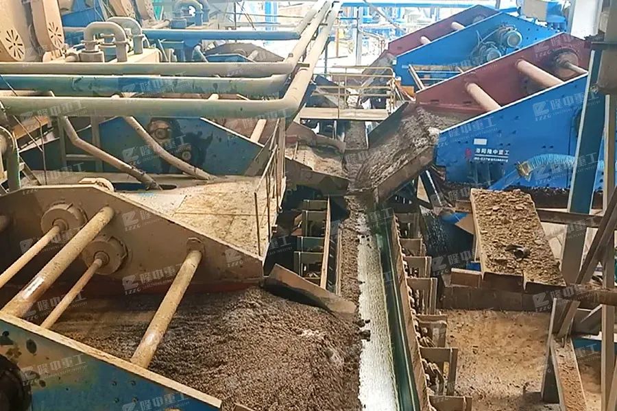 隆中重工EPC承建湖北武穴长江矿业公司二期砂石骨料项目投产!(附生产线视频)(图2) 隆中重工EPC承建湖北武穴长江矿业公司二期砂石骨料项目投产!(附生产线视频)(图2)