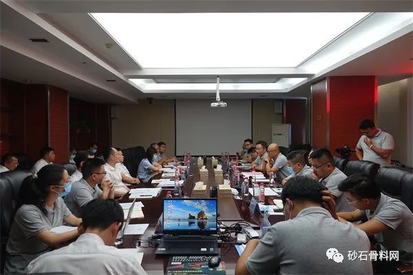 【开幕】砂石高质量发展万里行·陕甘站调研在甘肃交通精石矿业有限公司启动(图4)