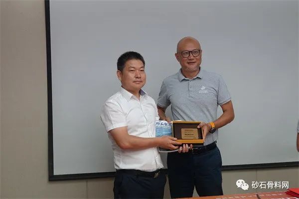 【开幕】砂石高质量发展万里行·陕甘站调研在甘肃交通精石矿业有限公司启动(图28)