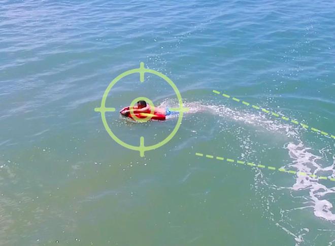 新型遥控无人水上救援机器人，一次性可以救助7个人(图6)