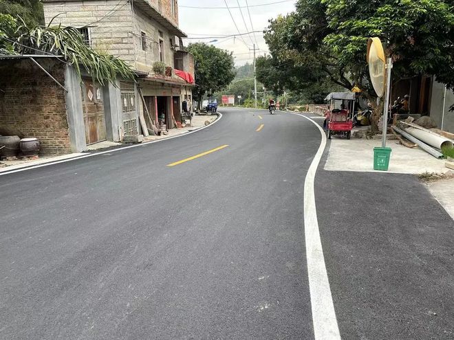 投资250多万元！惠安这个村：乡村道路“白改黑”乡村振兴“添新颜”(图5)