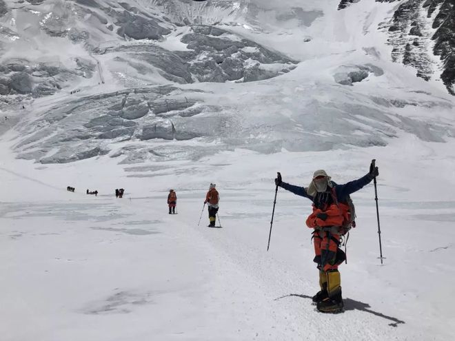 这位金华籍老板曾登顶珠峰!公司市值近7亿(图14) 这位金华籍老板曾登顶珠峰!公司市值近7亿(图14)