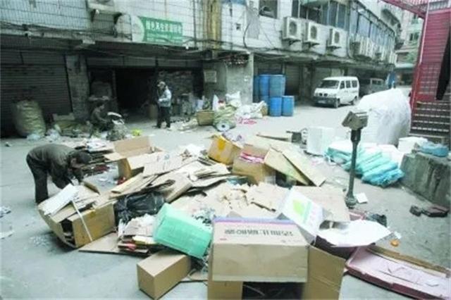 好心人废品站老板,用3毛钱回收废铁,用水清洗后价值260万(图17) 好心人废品站老板,用3毛钱回收废铁,用水清洗后价值260万(图17)