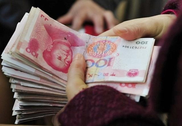 好心人废品站老板,用3毛钱回收废铁,用水清洗后价值260万(图20) 好心人废品站老板,用3毛钱回收废铁,用水清洗后价值260万(图20)