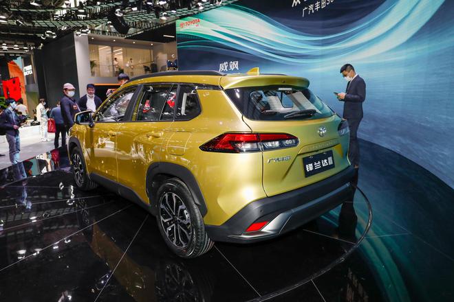 标配膝部气囊+2.0L四缸发动机12.58万起售丰田锋兰达来了(图5)