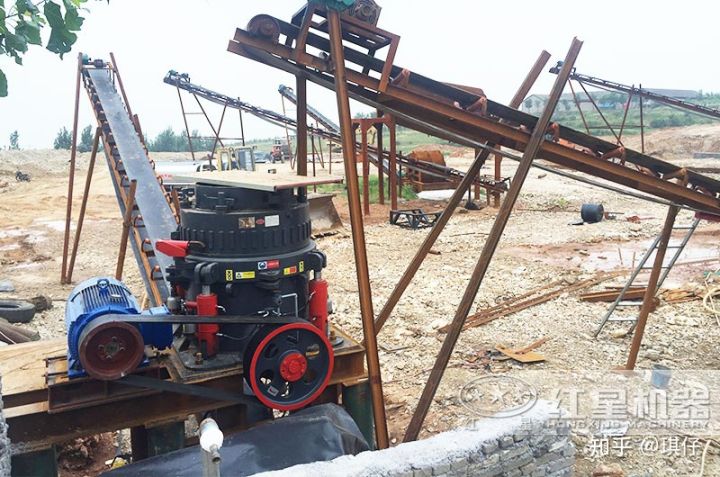 切身体验液压圆锥破碎机高质生产ZQ95(图2)