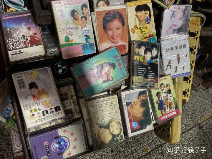 重庆最大旧货市场，董家溪跳蚤市场有什么宝贝？(图19)