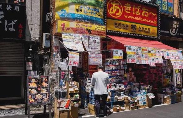 二手市场：消费主义狂欢制造的一地鸡毛(图5)