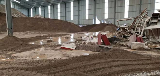 新乡县翟坡镇一无证洗砂场被查处(图4)