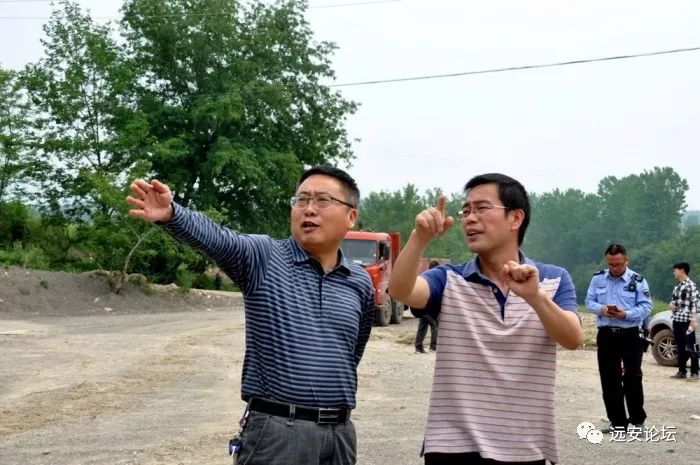 占用河道,理应强制拆除(图9) 占用河道,理应强制拆除(图9)