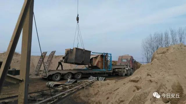 安丘近期捣毁了一处非法洗砂窝点!(图3) 安丘近期捣毁了一处非法洗砂窝点!(图3)