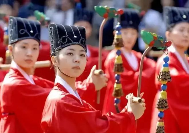 韩国人：我们发明汉字扔到中国，又发明韩文，日文也是韩国发明的(图13)