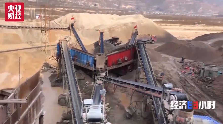 被染绿的黄河支流周晋峰接受央视采访:排污—挖砂—垃圾…黄河治理需要生态文明(图24) 被染绿的黄河支流周晋峰接受央视采访:排污—挖砂—垃圾…黄河治理需要生态文明(图24)