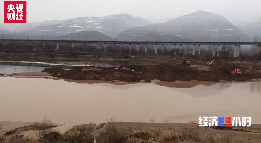 被染绿的黄河支流周晋峰接受央视采访:排污—挖砂—垃圾…黄河治理需要生态文明(图30) 被染绿的黄河支流周晋峰接受央视采访:排污—挖砂—垃圾…黄河治理需要生态文明(图30)