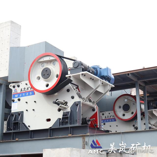 石料厂成套破碎设备都有哪些？石子破碎生产线方案怎样设计？(图1)