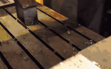 你知道破碎设备是怎么加工出来的吗？一组直观动图带你了解！(图8)