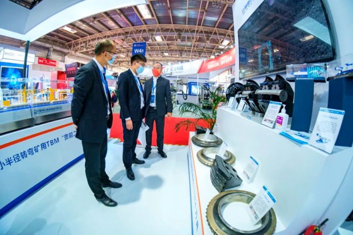 瞄准矿山隧道！中铁装备一批先进施工装备集中亮相(图5)