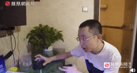 情侣酒店“激战”40分钟,4万人在线围观:酒店是直播现场!(图18) 情侣酒店“激战”40分钟,4万人在线围观:酒店是直播现场!(图18)